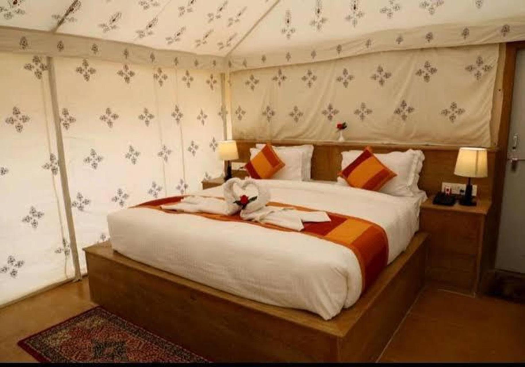 Wild Heritage Desert Camp Hotel Джайсалмер Екстериор снимка